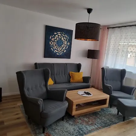 Gemuetliches Mit Garten Und Terrasse By Interhome Hébergement de vacances *
